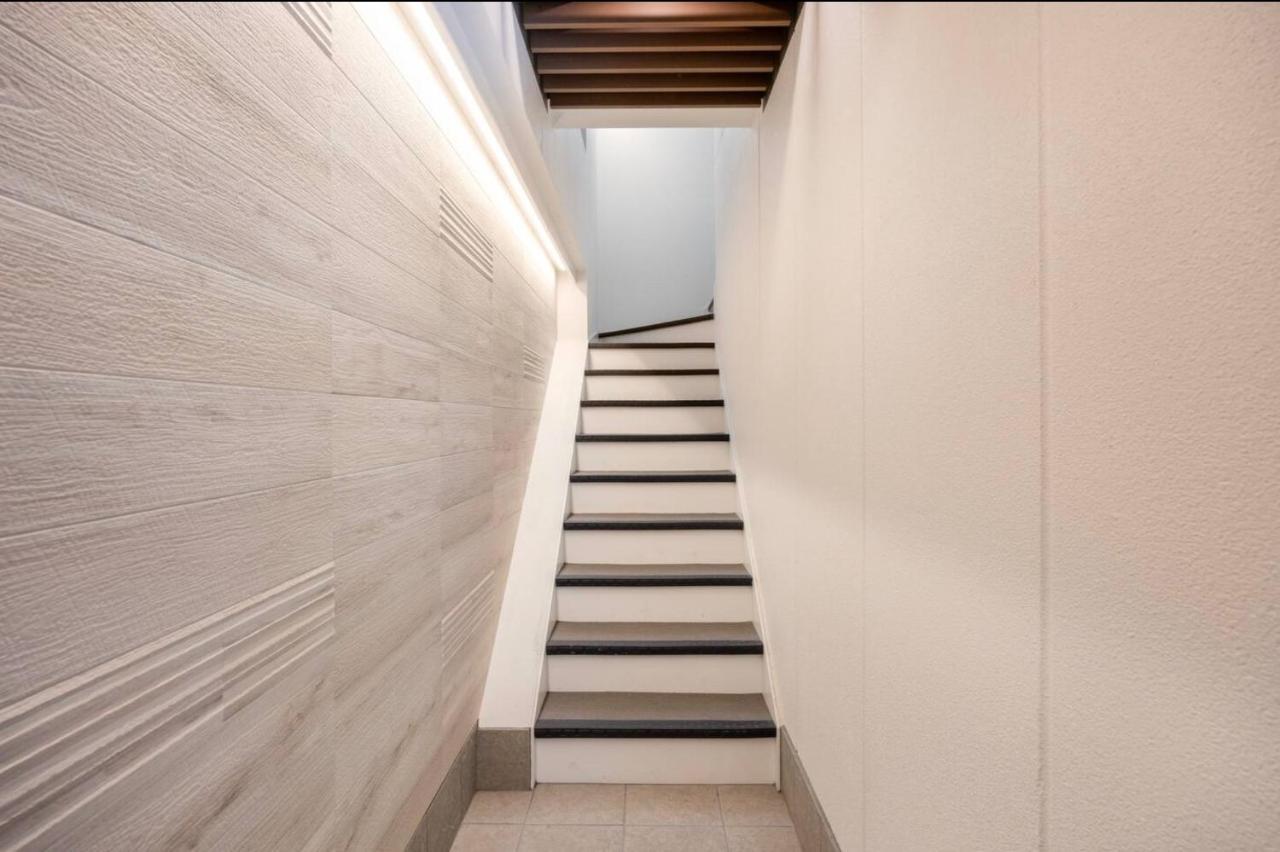 上野駅徒歩５分シングルベッド４台＋布団２セット1Ldk Appartement Tokio Buitenkant foto